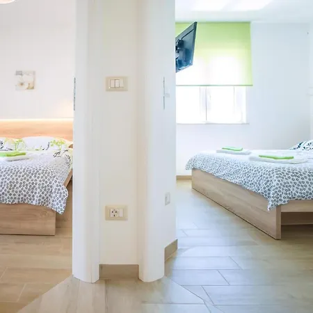 Apartman Birikina 3 Bei Porec Mit Pool Nova Vas